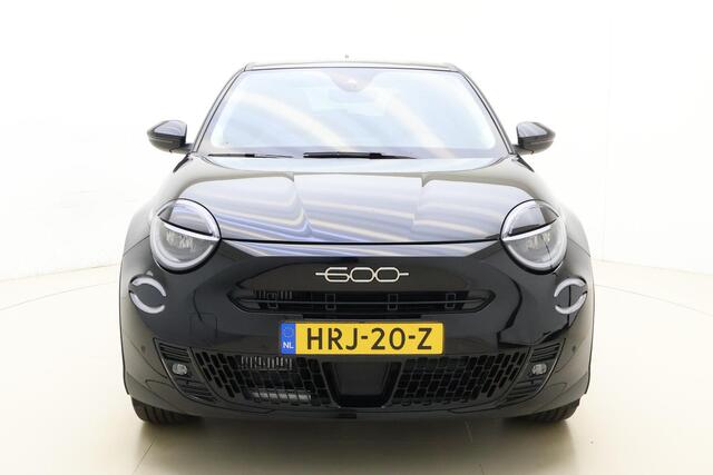 Fiat 600 Hybrid 110pk Automaat La Prima | Navigatie | Apple Carplay/Android Auto | Stuur- en stoelverwarming | Climate Control | Adaptieve Cruise Control | Voorruitverwarming