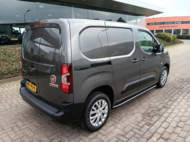 Fiat DOBLO 1.5D 100pk L1 1000kg, Airco, PDC, Camera, Trekhaak incl. 12 mnd BOVAG-garantie 3-zitplaatsen