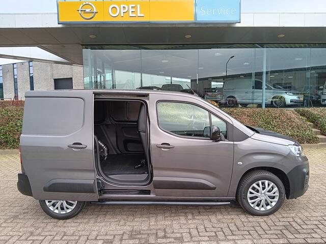 Fiat DOBLO 1.5D 100pk L1 1000kg, Airco, PDC, Camera, Trekhaak incl. 12 mnd BOVAG-garantie 3-zitplaatsen