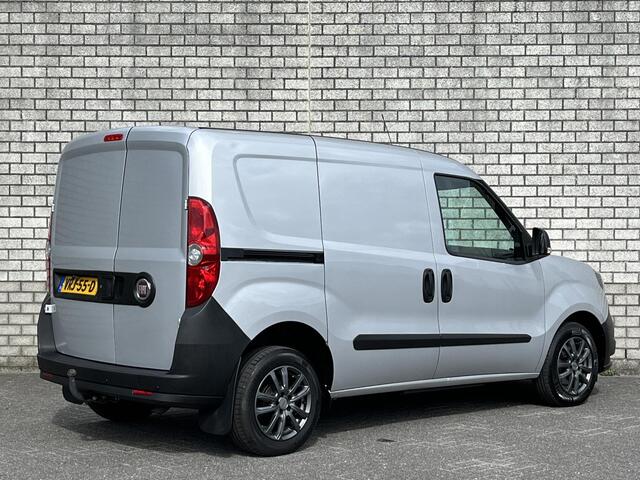 Fiat DOBLO Cargo 1.6 MJ L1H1 | Achteruitrijcamera | Parkeersensoren V+A | Trekhaak | Airco |