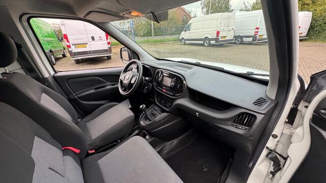 Fiat DOBLO 1.6 MJ 77KW 105PK EURO 6 3 ZITS BIJRIJDERSBANK/ AIRCO/ CRUISE CONTROL/ NAVIGATIE/ 100% DEALERONDERHOUDEN