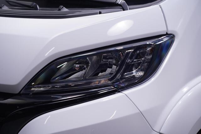 Fiat DUCATO 2.2 Mjet 140 pk Dubbel Cabine 7p Black&White Edition, Airco, Cruise Control, Bullbar, LxBxH 330x202x40 cm