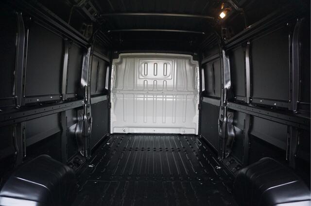 Fiat DUCATO Maxi 35 2.2 180PK L4H2 AUT BPM VRIJ!! Clima, 10" Navi, Camera, 270° Deuren!! NR. B997*