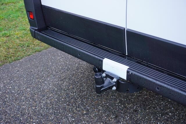 Fiat DUCATO 2.2 MultiJet 140 S&S L2H2 3.5t Automaat |Betimmering |Trekhaak |Stoelverwarming |Standkachel |Carplay |Digitaal dashboard |10" multimediascherm |Direct leverbaar |BPM vrij