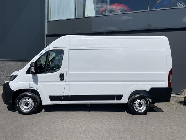 Fiat DUCATO 3.0T GB L2H2 2.2 MultiJet S&S Zijschuifdeur rechts - Cruise control - tussenschot volledig - Achteruitrijcamera - Parkeersensoren achter - bluetooth - Radio - Navigatie - Airco - Lane Assist