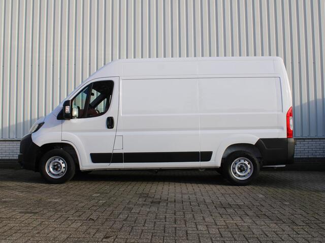 Fiat DUCATO 2.2 MultiJet 140 S&S L2H2 3.3t | Camera | Navi | Trekhaak | Cruise | 3 zits | PDC |
