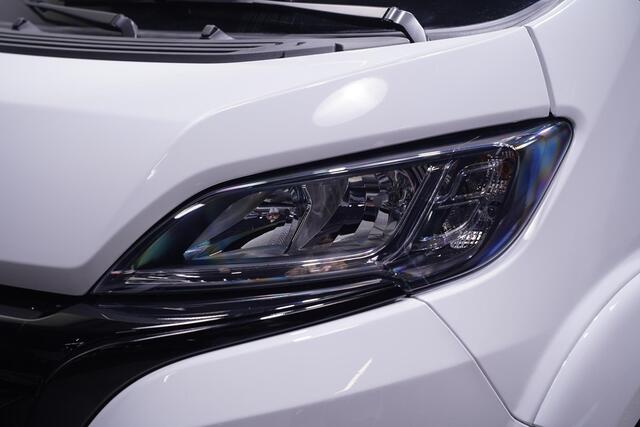 Fiat DUCATO 2.2 MJet 140 pk L4 Black&White Edition Pick Up /Open Laadbak Airco, Cruise Control, 3-Zits, LxBxH 420x202x40 cm, BPM vrij