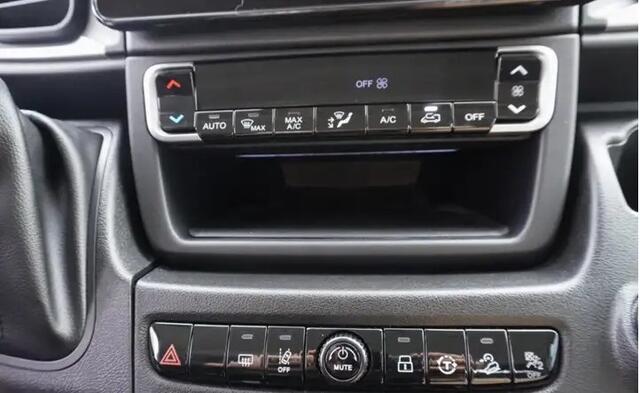 Fiat DUCATO MAXI 35 180PK AUT Series 10 Open laadbak BPM VRIJ 10" Navi, Climate, LED!! NR. V01*