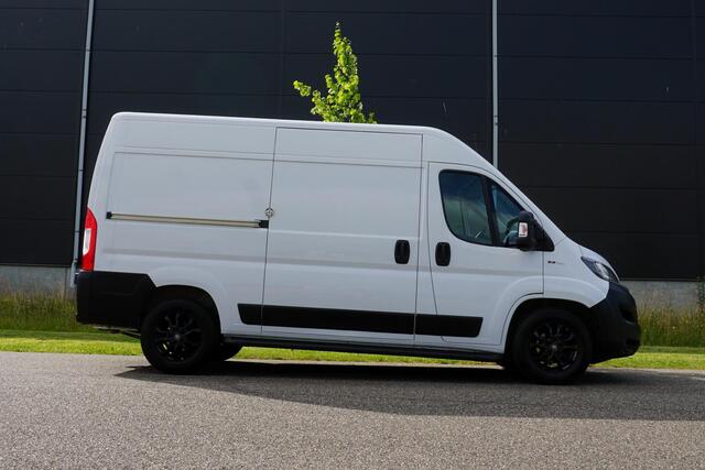 Fiat DUCATO 35 2.3 MultiJet L2H2 Automaat 9-traps |160 pk |1e eigenaar |Topstaat |BPM voordeel |EURO6 |Climate control |Cruise |Navi |Camera |Bluetooth media telefonie |3500 KG |Camperbasis