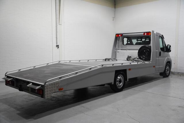 Fiat DUCATO 2.2 Mjet 140 pk Autotransporter Tijhof BPM vrij Airco, Trekhaak 3.000 kg, Cruise control, Nieuw 2024, 3-Zits