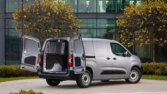 Fiat E-Doblo L2 50 kWh BPM VRIJ Climate, Navi, Camera, Cruise!! BB06*