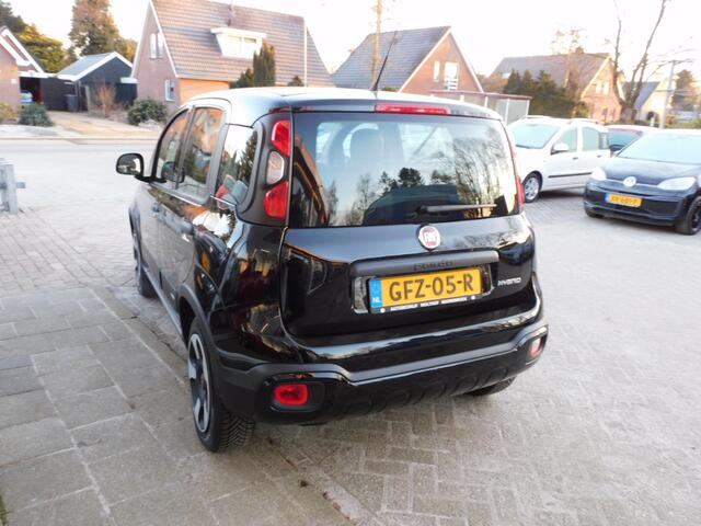 Fiat PANDA 1.0 Hybrid Cross 5 zitplaatsen