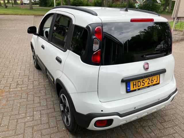 Fiat PANDA Pandina 1.0 Hybrid