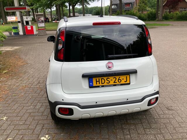 Fiat PANDA Pandina 1.0 Hybrid