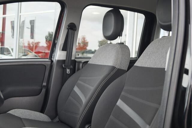 Fiat PANDA 1.0 Hybrid Cross Look