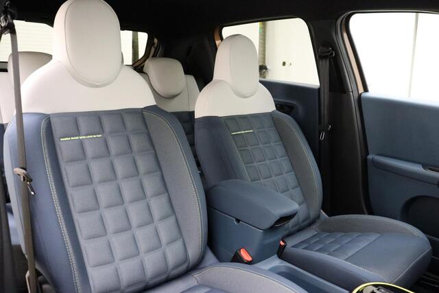 Fiat PANDA Grande La Prima 11 kW 44 kWh | Nvigatie | Climate control | Camera | Stoel & Stuurverwarming | NIEUW MODEL | DEMO | Dakrails | Hoge instap