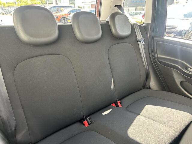 Fiat PANDA 1.0 Hybrid RED Cross