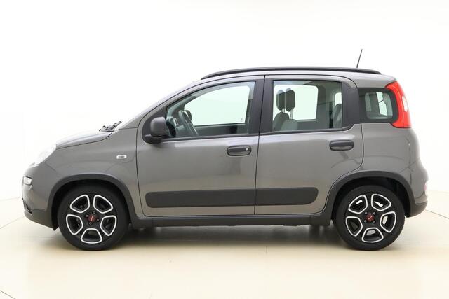 Fiat PANDA 1.0 Hybrid City Life | Navigatie via Carplay | 3 Zitplaatsen | Airco | Dakrails | Hoge instap | City functie | Metaallak | Electrische ramen