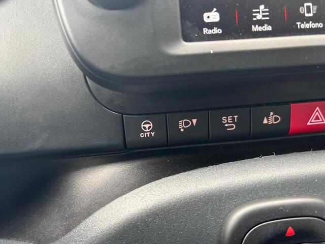 Fiat PANDA 1.0 Hybrid Cross | Rijklaar geleverd incl 12 maanden BOVAG garantie! |