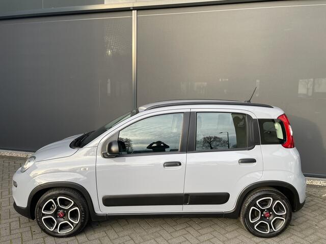 Fiat PANDA 1.0 Hybrid City Life Airco - Parkeersensoren achter - bluetooth - Dakrails - Radio - Centrale vergrendeling met afstandsbediening - Start/ stop systeem