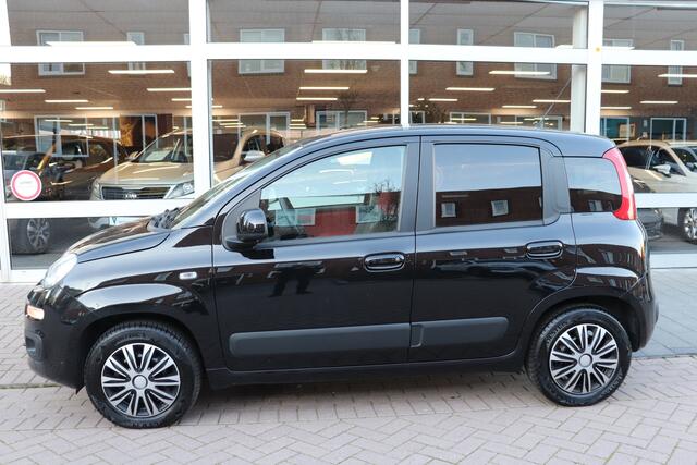 Fiat PANDA 0.9 TwinAir Lounge Automaat. .