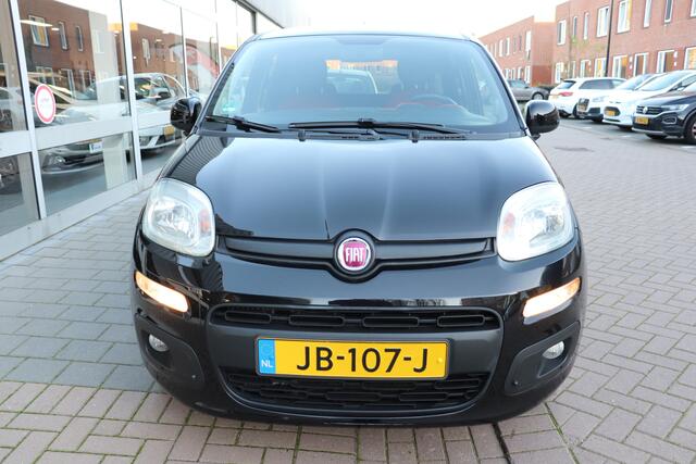 Fiat PANDA 0.9 TwinAir Lounge Automaat. .