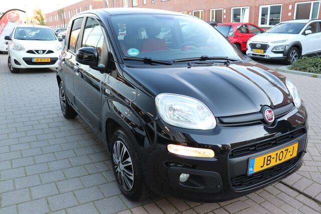 Fiat PANDA 0.9 TwinAir Lounge Automaat. .