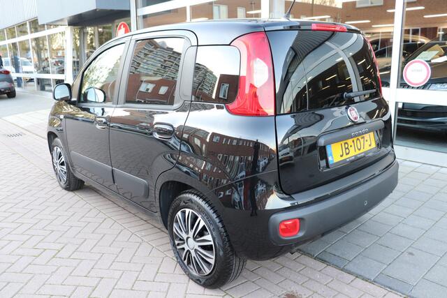 Fiat PANDA 0.9 TwinAir Lounge Automaat. .