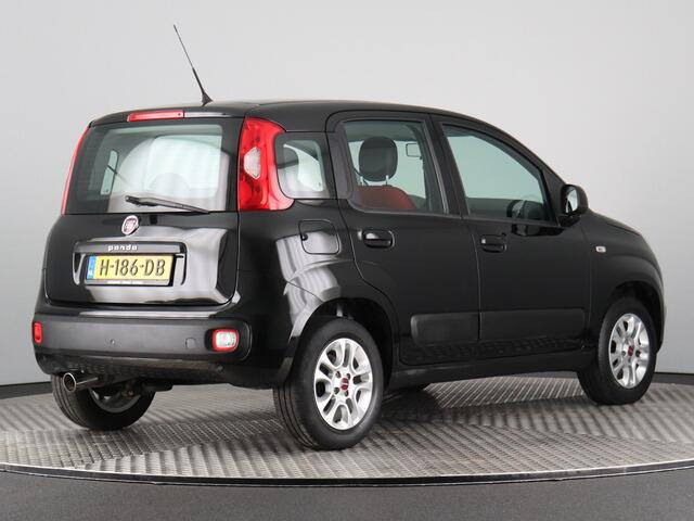 Fiat PANDA 1.2 Lounge (NL-Auto / Airco / Elek. ramen / Sportuitlaat / PDC)