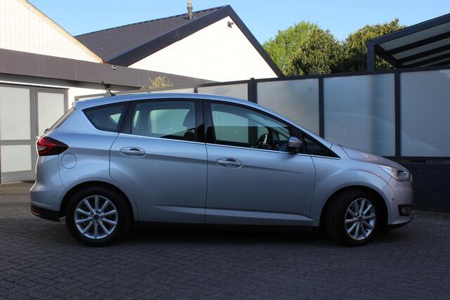 Ford C-MAX 1.5i EcoBoost Titanium Navi/Carplay, Winter Pack, All Season, Climate Control.