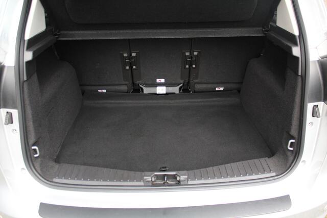 Ford C-MAX 1.0-125pk Titanium. Nette en goed onderhouden hoogzitter ! Volautm. airco dual, panoramadak, parkeersensoren, metallic lak, telefoonvoorb., navigatie, LM wielen,