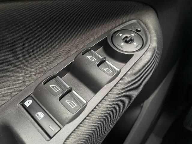 Ford C-MAX EcoBoost Titanium | Navi | Climate Control | Cruise Control | Parkeersensoren | Verwarmde Voorruit | Bluetooth |