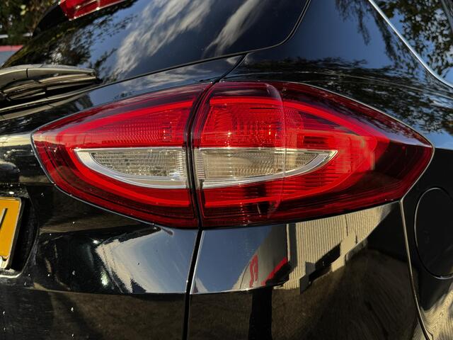 Ford C-MAX 1.5 Titanium - Automaat - Navigatie - Trekhaak - Climate Controle