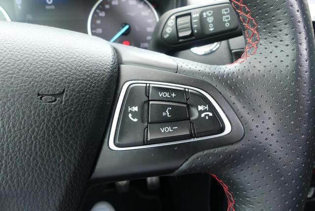 Ford ECOSPORT 1.5 TDCi AWD ST-Line X DIESEL! AFNEEMBARE TREKHAAK 1.100KG, CRUISE, CLIMA, NAVI, B&O, SCHUIFDAK, WINTER PACK, CAMERA, 92.409KM