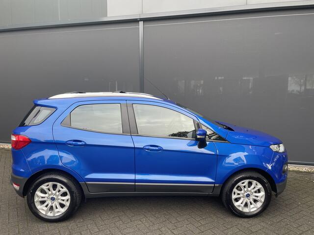 Ford ECOSPORT 1.5 Ti-VCT Titanium Achteruitrijcamera - Airco - Parkeersensoren achter - Keyless entry - Navigatie full map - dakrails - Mistlampen voor - Licht metalen velgen 16 inch - stuur leder