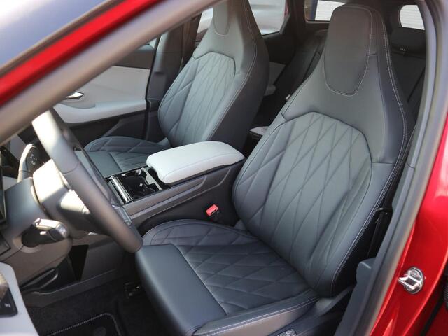 Ford EXPLORER Premium Extended Range AWD 79 kWh * PANO * TREKHAAK * RIJBEREIK (WLTP) 532 KM *