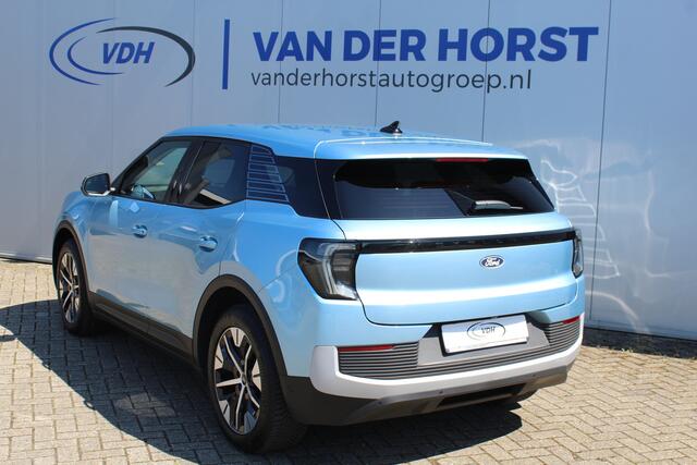 Ford EXPLORER Extended Range RWD 77kWh/286pk. Range 602km WLTP. Van ¤. 47650,- voor ¤. 39895,-. Fabr. garantie t/m 06-10-2028 ! Volautm. airco, elektr. achterklep, navigatie, stoel- en stuurwielverw., adaptieve cruise cntrl, lane- en side assist, 360gr. camera, LM wiel