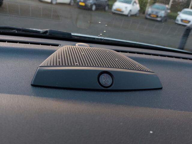 Ford FIESTA 1.0 EcoBoost 95pk Active X | Origineel NL | Navi + Apple Carplay+Android Auto | B&O Sound | Clima | Cruise | Led Koplampen | Keyless Entry | Pdc | Rijstrook+Licht+Regensensor | 17''lm