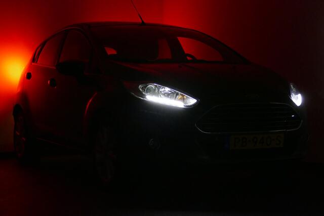 Ford FIESTA 1.0 100pk EcoBoost Titanium. Navi, Clima, Cruise, 16"LMV, Park Sensors V+A