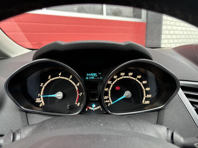 Ford FIESTA 1.0 Style TREKHAAK / NAVI / AIRCO / BLUETOOTH / CRUISE / NL-AUTO