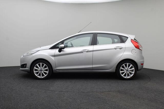 Ford FIESTA 1.0 EcoBoost Titanium 2017 | Airco | Navigatie | Parkeersensoren | Cruise Control | Stuurwiel Bediening | Lichtmetaal | Boekjes | 2 Sleutels | Nationale Autopas
