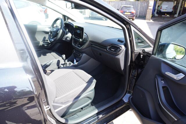 Ford FIESTA 1.0 EcoBoost Hybrid Titanium CLIMA CARPLAY NAVI PDC CRUISE