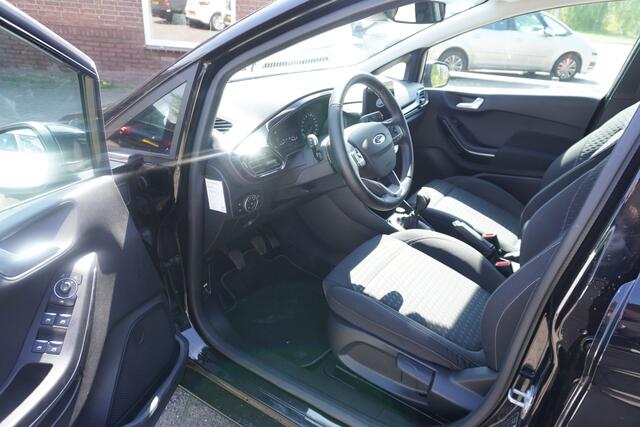 Ford FIESTA 1.0 EcoBoost Hybrid Titanium CLIMA CARPLAY NAVI PDC CRUISE