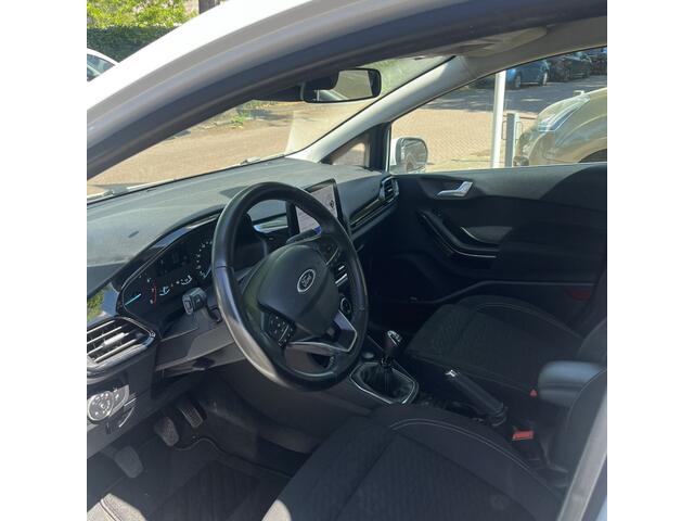 Ford FIESTA 1.0 EcoBoost Hybrid Titanium Complete BTW auto met oa. navigatie en line assist en cruise controle