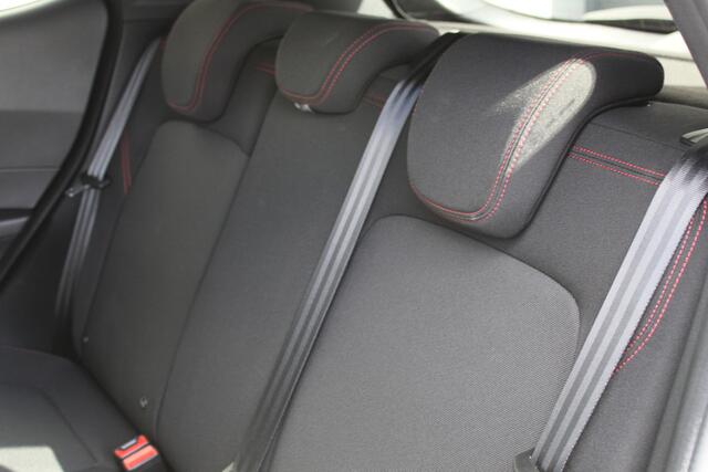 Ford FIESTA 1.0-100pk EcoBoost ST-Line. Luxe en sportieve Fiesta ! Stoel-, stuur- en voorraamverwarming, keyless entry/keyless go, adaptive cruise cntrl, volautm. airco, camera, parkeersensoren v+a, navigatie by Apple/Android, LM wielen, lane assist, LED ver