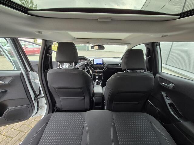 Ford FIESTA 1.0 EcoB. Titanium/Panoramadak/Winterpack/Driveass