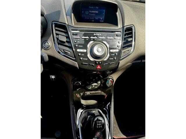 Ford FIESTA 1.0 EcoBoost Red Edition 140PK CLIMA 17 INCH PDC NAP APK 6-2026