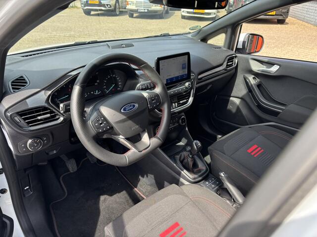 Ford FIESTA 1.0 EcoBoost Hybrid ST-Line X / Stoel, Stuur & Voorruitverwarming / Navi / Applecarplay/Androidauto / Allseason Banden /