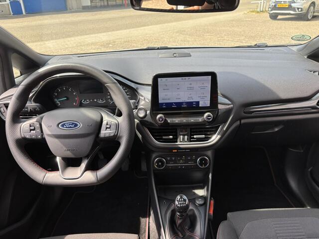 Ford FIESTA 1.0 EcoBoost Hybrid ST-Line X / Stoel, Stuur & Voorruitverwarming / Navi / Applecarplay/Androidauto / Allseason Banden /