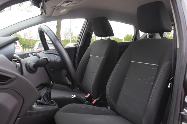 Ford FIESTA 1.0 EcoBoost Titanium Navigatie / Parkeerhulp achter / Bluetooth / 15'' / Cruise Control